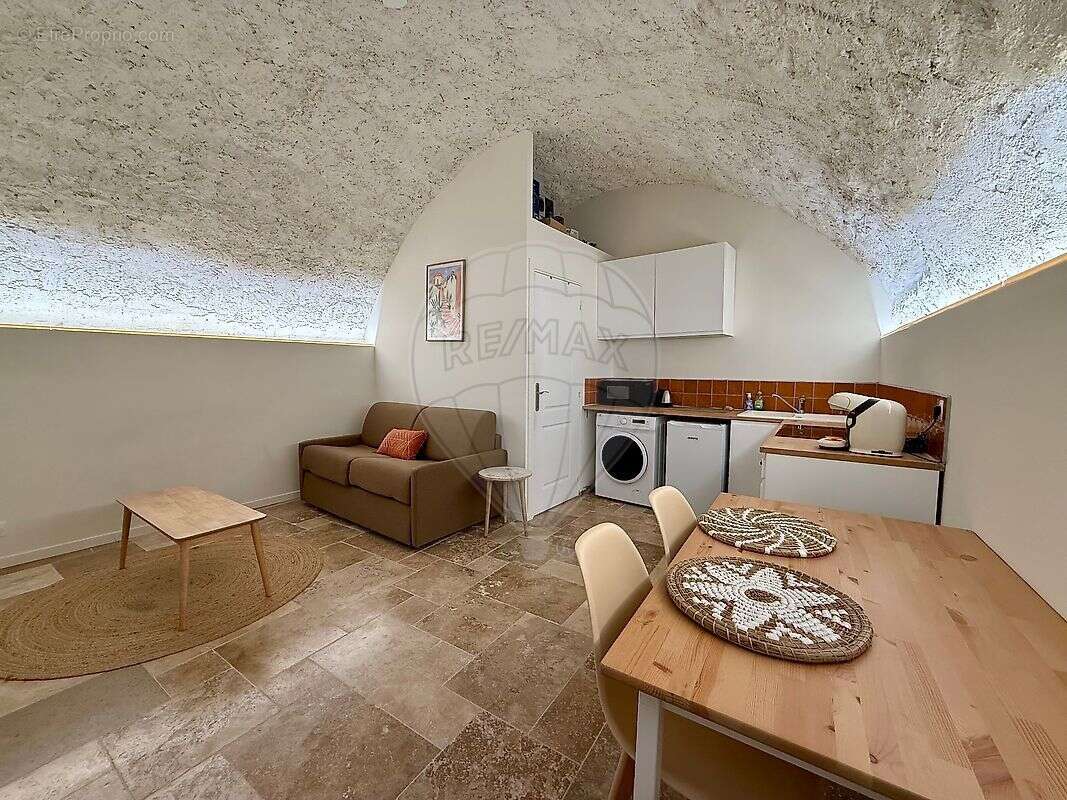 Appartement à VILLENEUVE-LOUBET
