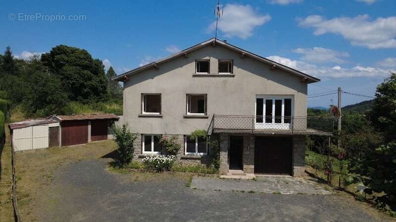 Maison à SAINT-AGREVE