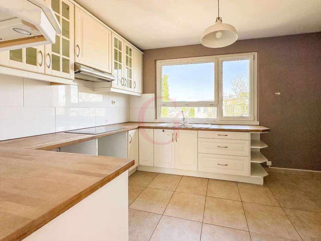 Appartement à BOURG-LA-REINE
