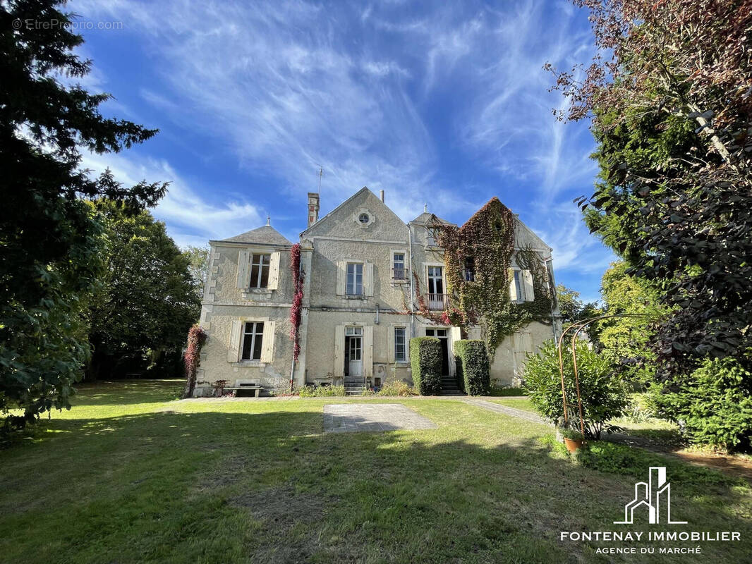Maison à LE POIRE-SUR-VELLUIRE