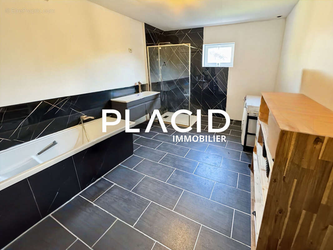 Maison à LES ATTAQUES