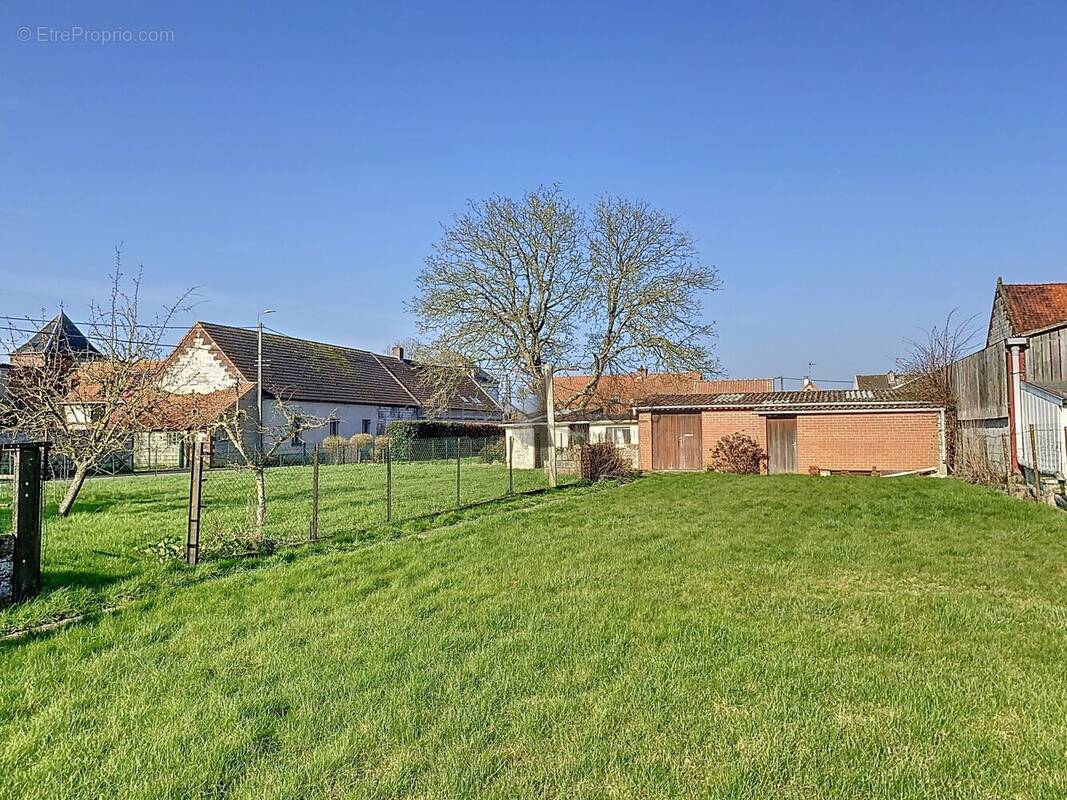 Terrain à CAMBLAIN-L'ABBE