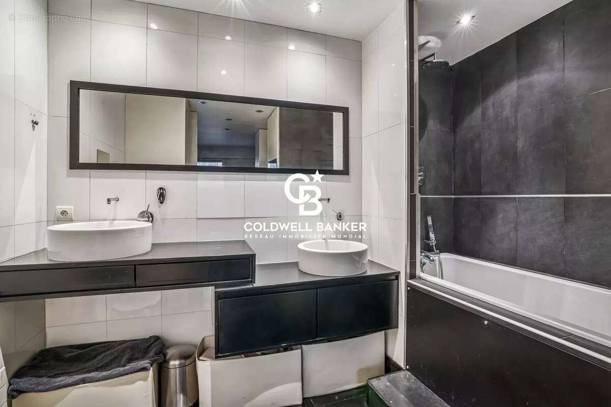 Appartement à SURESNES