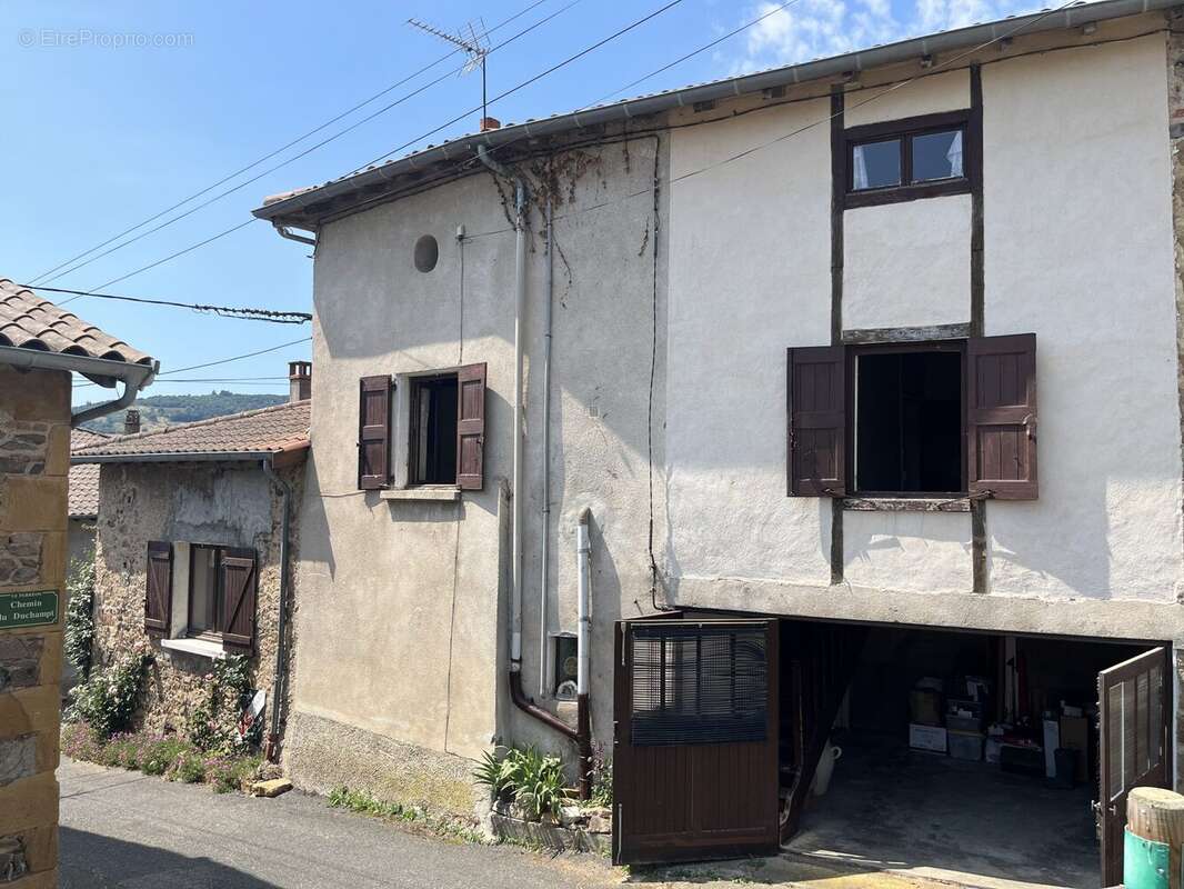 Maison à LE PERREON