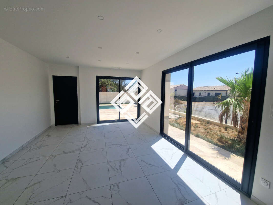 Maison à GINESTAS