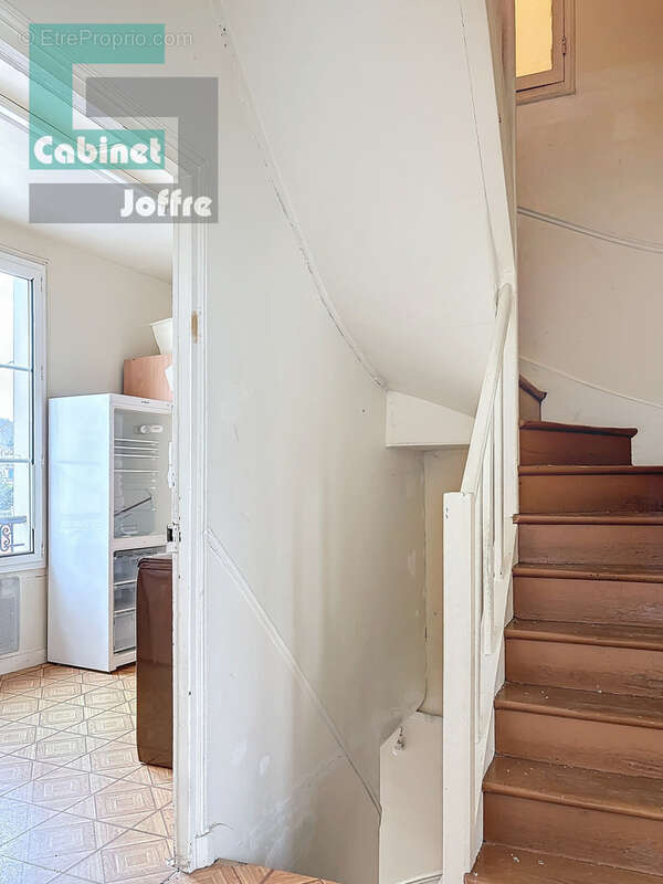 Fontainebleau, Duplex à rénover de 55,30 m2 habitables, entre centre-ville et gare - photo 2