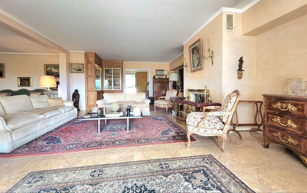 Appartement T4 À Vendre Arbonne avec Cave, Garage et piscine - photo 6
