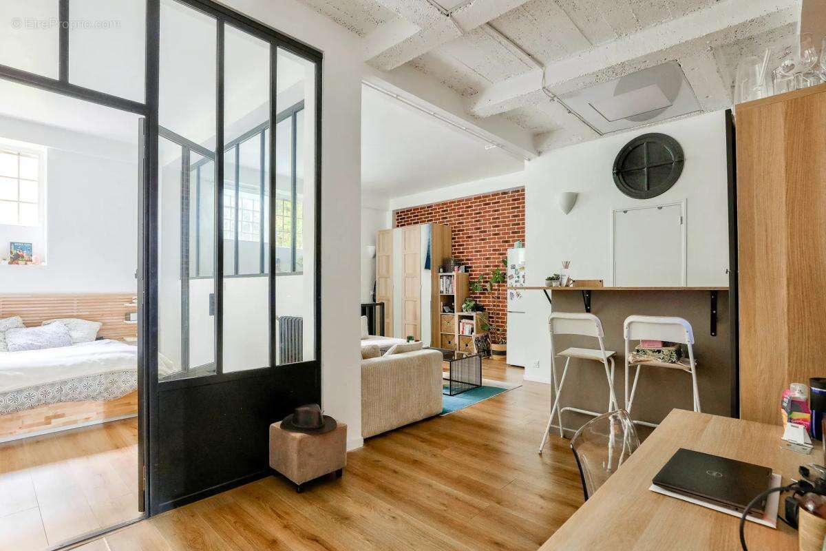 Appartement à PARIS-20E