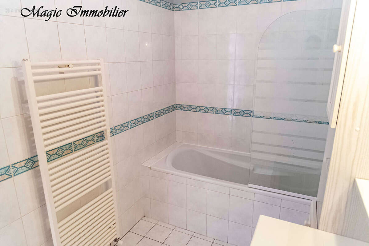 Appartement Oyonnax 2 pièce(s) 53.9 m2 - photo 7