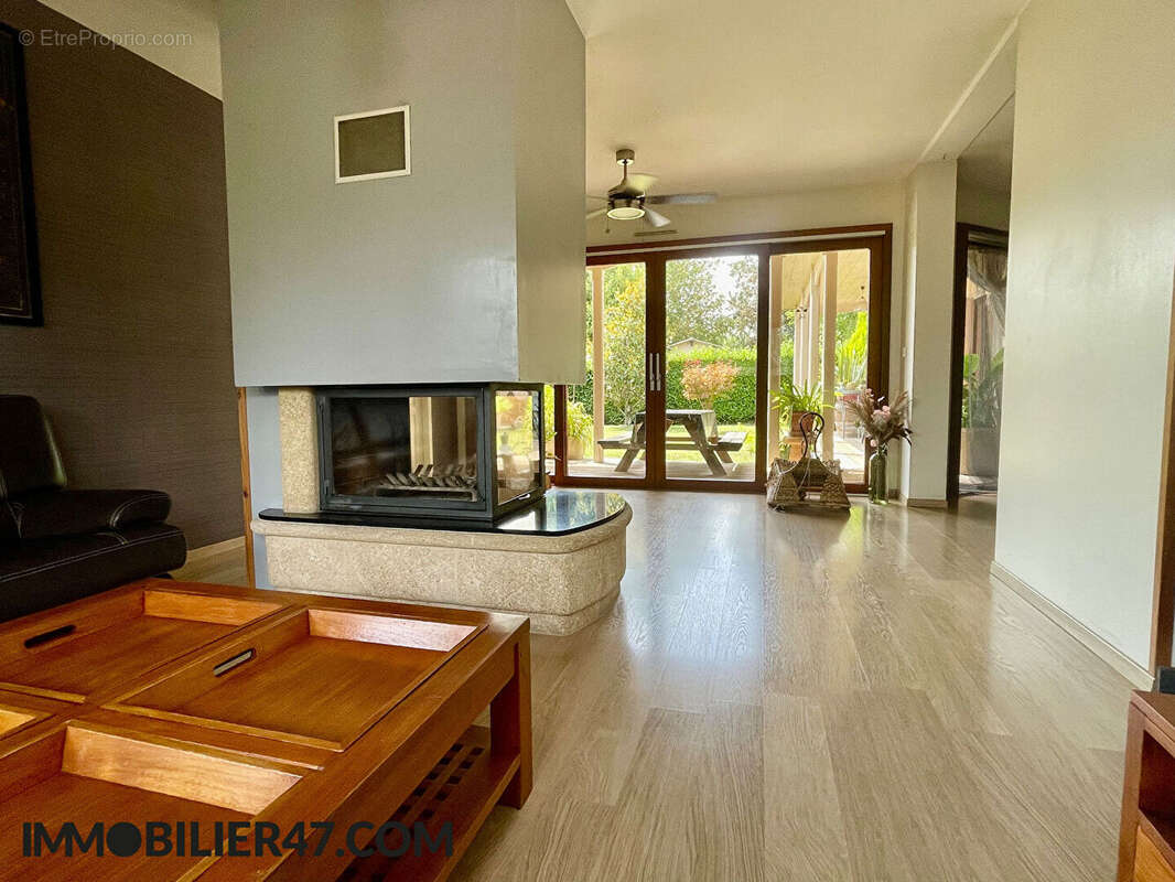 Villa de plain pied avec local professionnel - photo 4