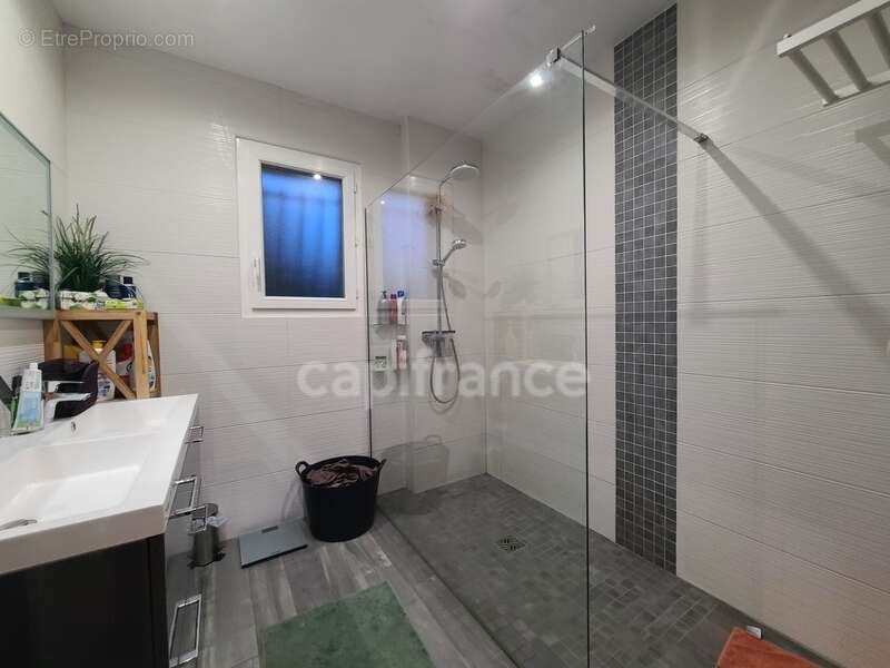 Maison à BUSSAC-SUR-CHARENTE