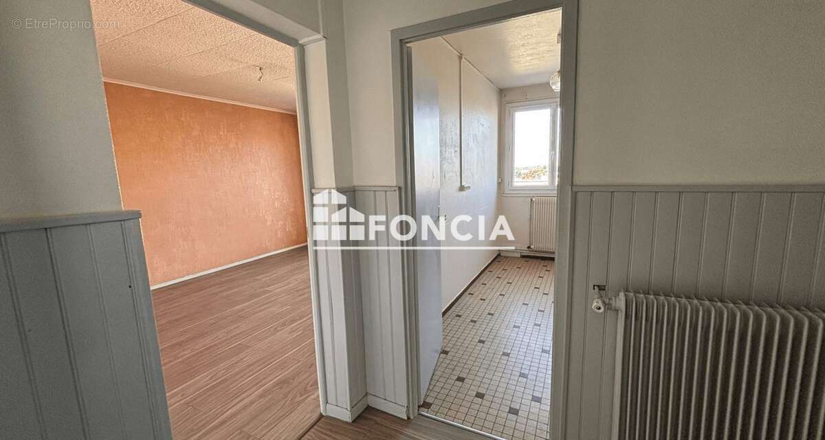 Appartement à LA CHAPELLE-SAINT-MESMIN