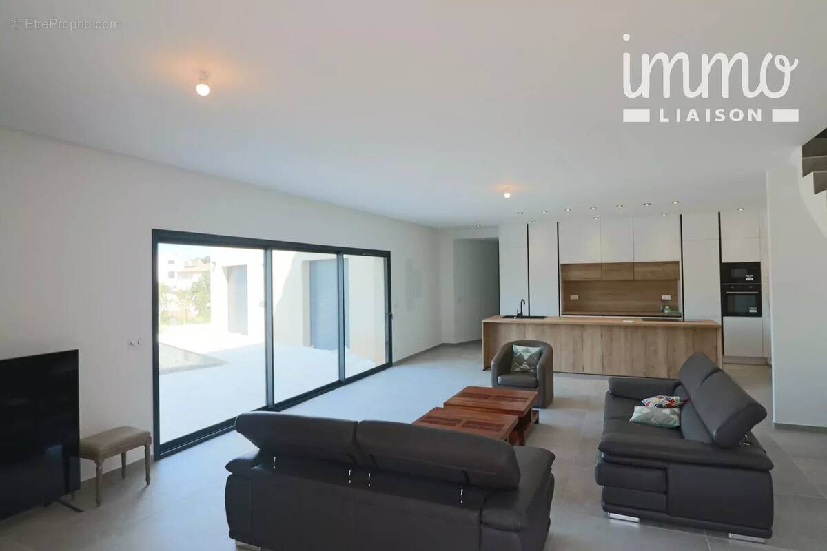 Maison à LE CASTELLET