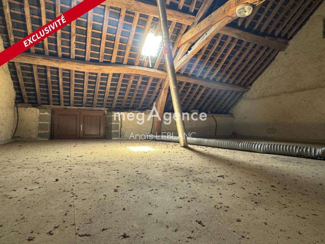 Maison à LASSAY-LES-CHATEAUX