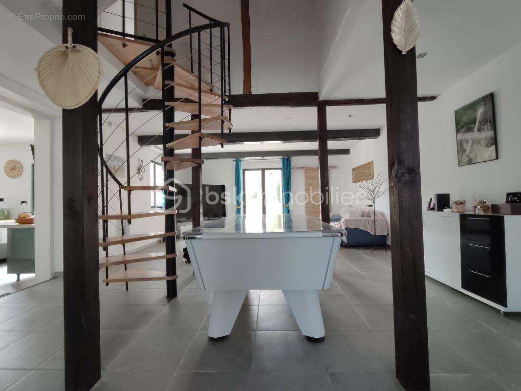 Maison de ville, quatre chambres, terrain - photo 7
