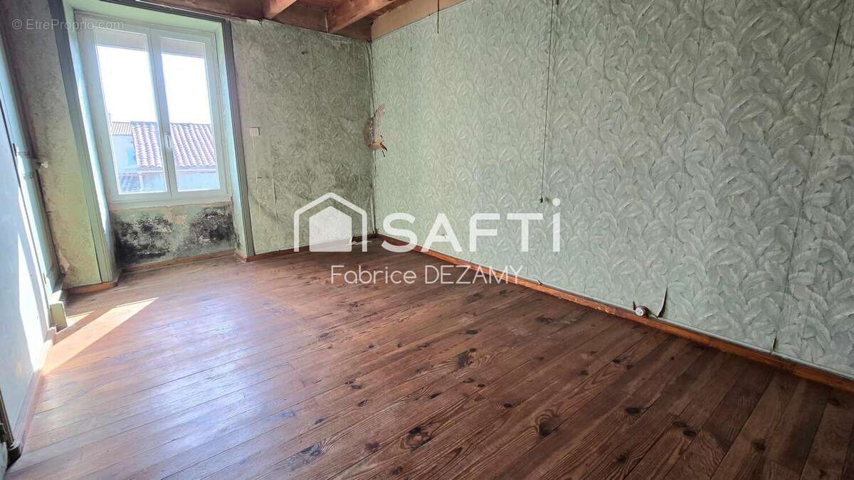 Maison 160 m² à Moutiers-Sur-Le-Lay  - photo 5
