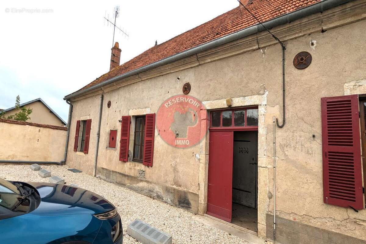 Appartement à MAXILLY-SUR-SAONE