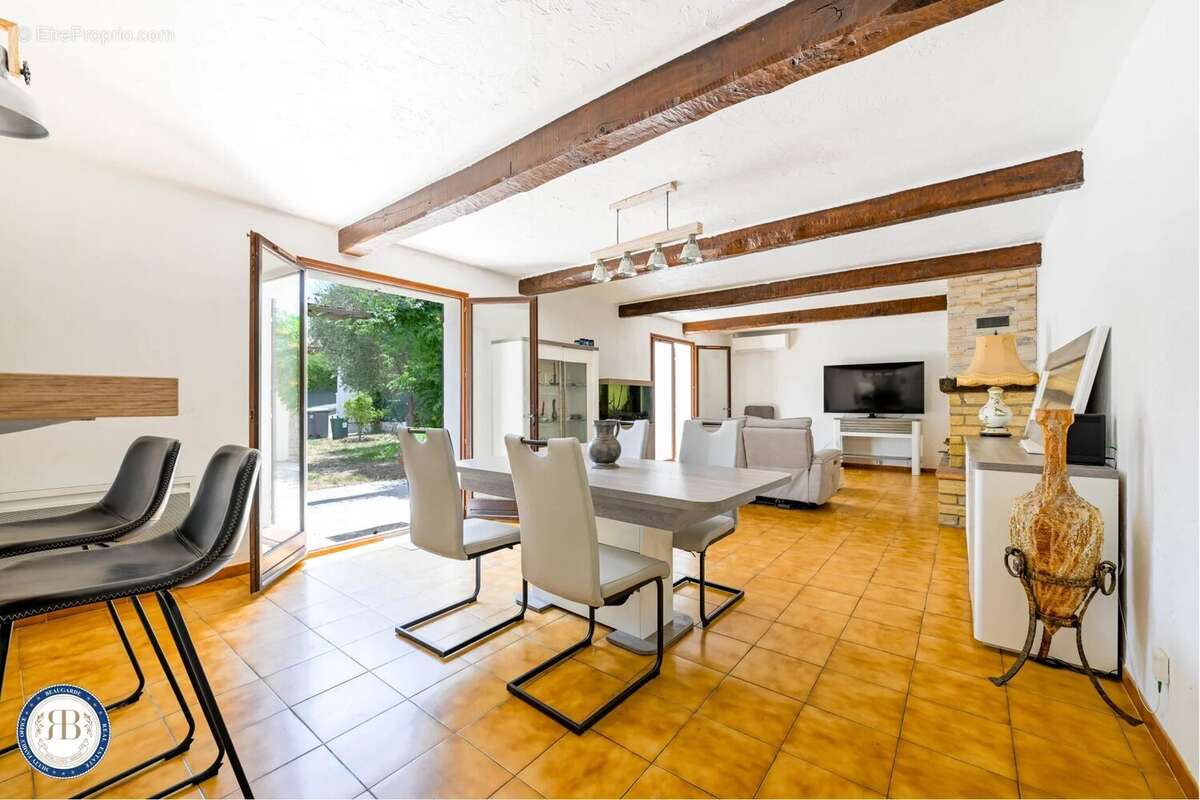 Maison à MOUGINS