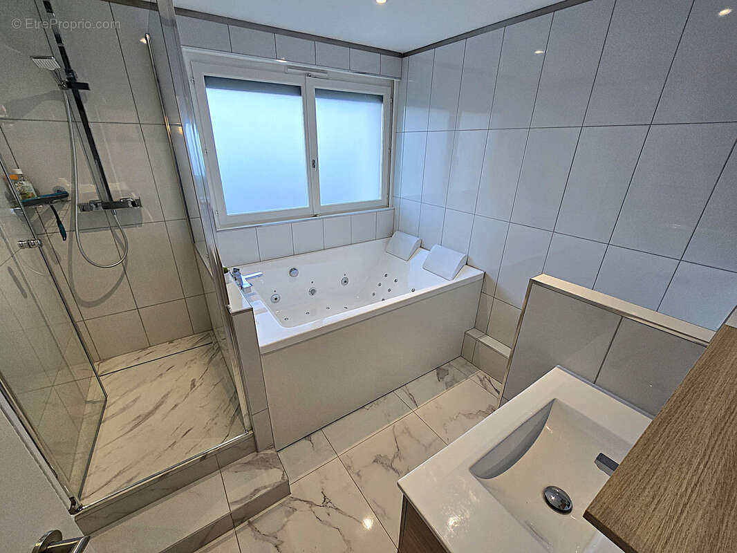 Appartement à CRAN-GEVRIER