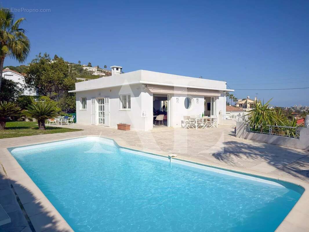 Maison à VALLAURIS
