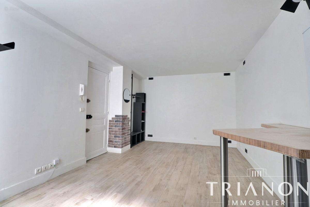 Studio – Centre historique – Calme sur cour – Saint-Germain-en-Laye - photo 2