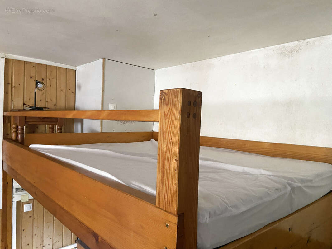 Appartement à YENNE