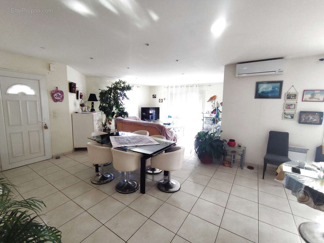 Maison à SAINT-JEAN-LASSEILLE