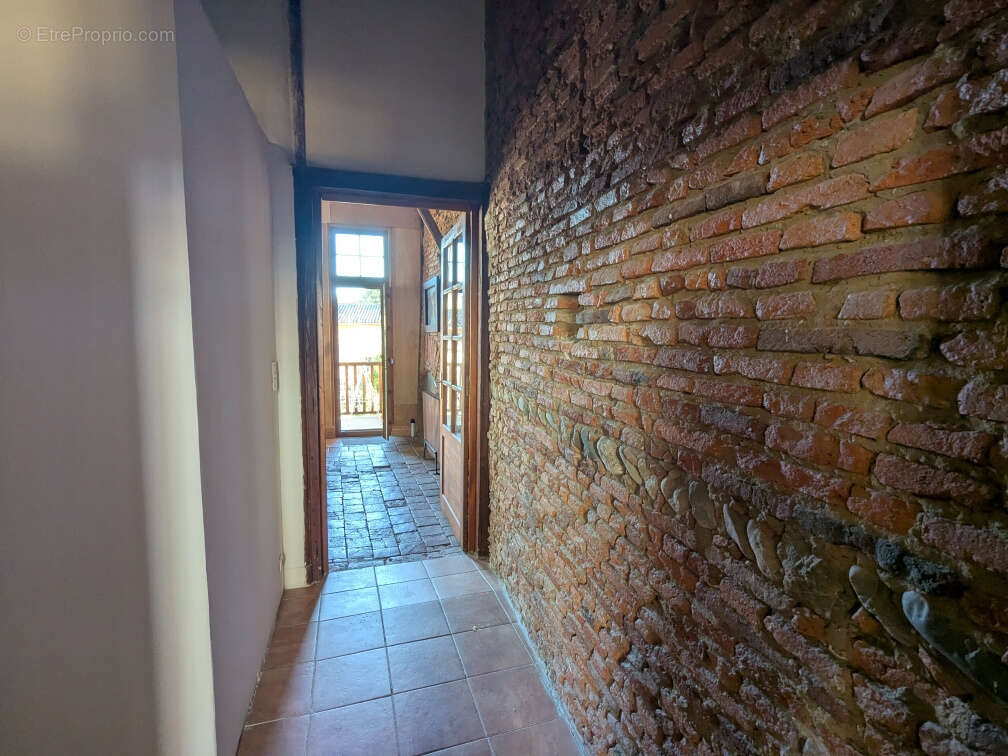 Maison à MONTESQUIEU-VOLVESTRE