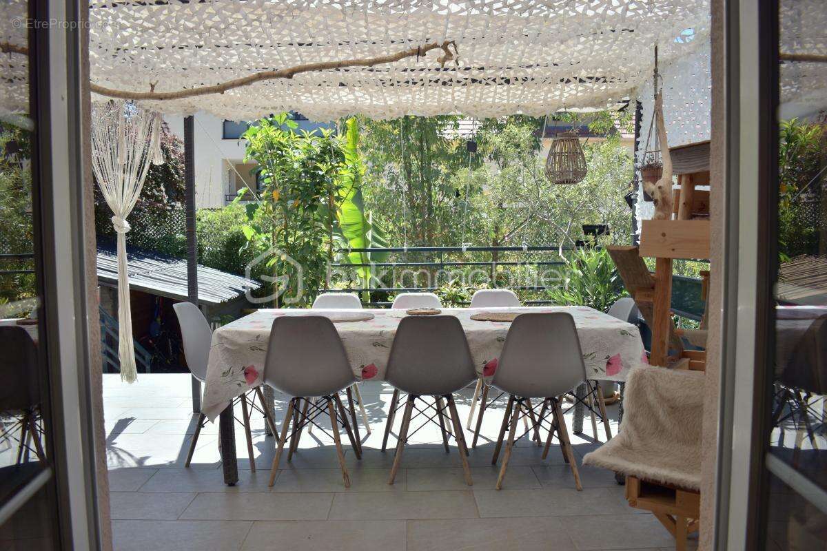 Maison à VERT-SAINT-DENIS