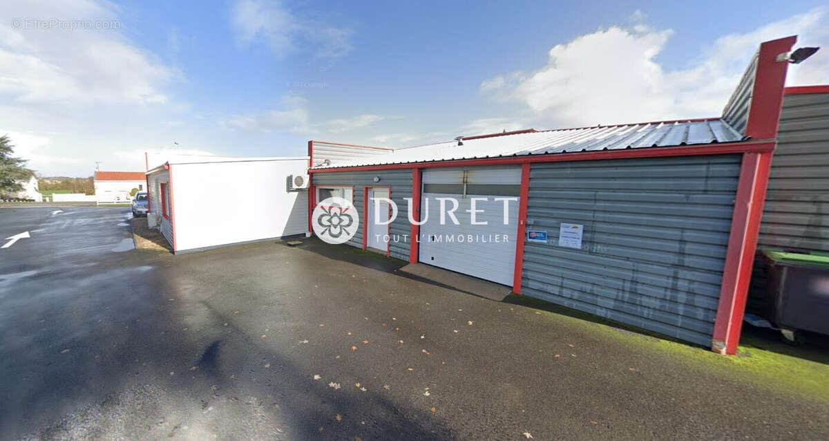 Commerce à LA CHATAIGNERAIE