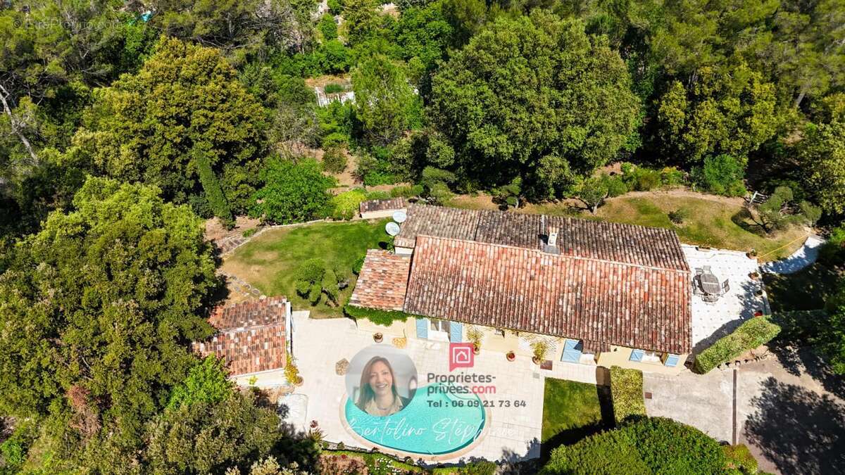 TRANS-EN-PROVENCE - Maison de plain-pied avec piscine, dépendance et terrain paysagé - photo 2