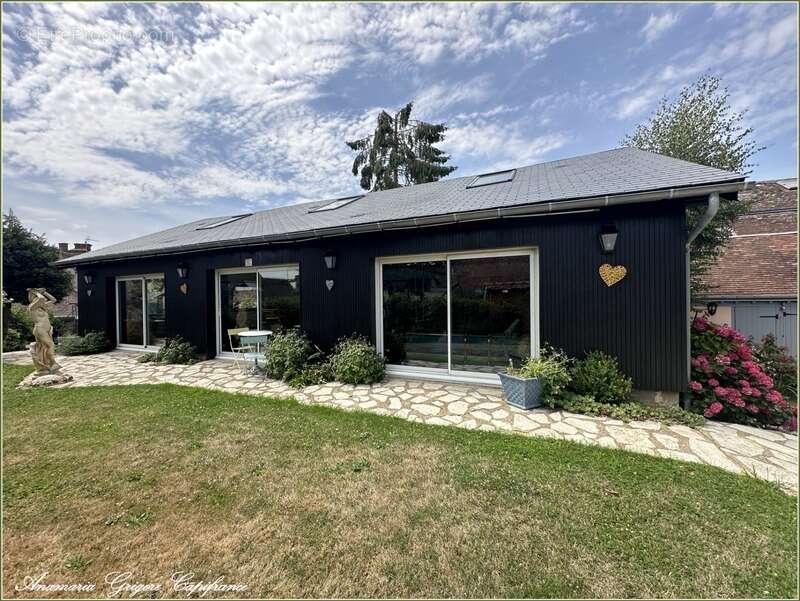 Maison à COURVILLE-SUR-EURE