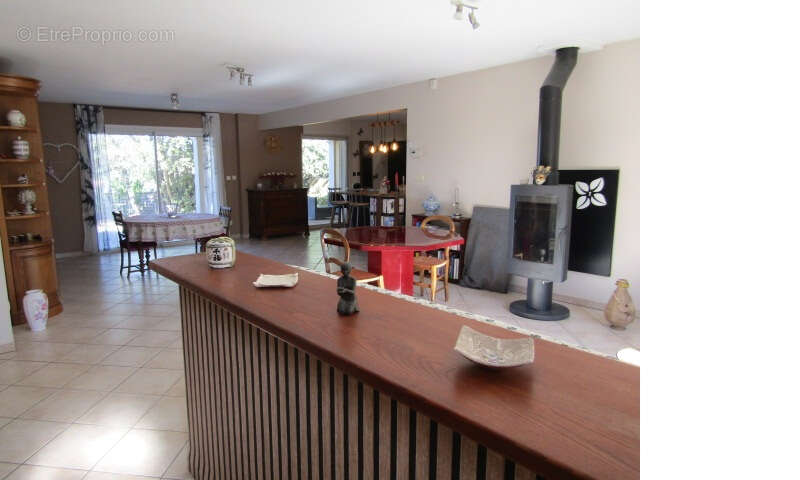 Villa plain pied 140m² sur 1000m² de terrain avec piscine, Donzère 379 000HAI - photo 3