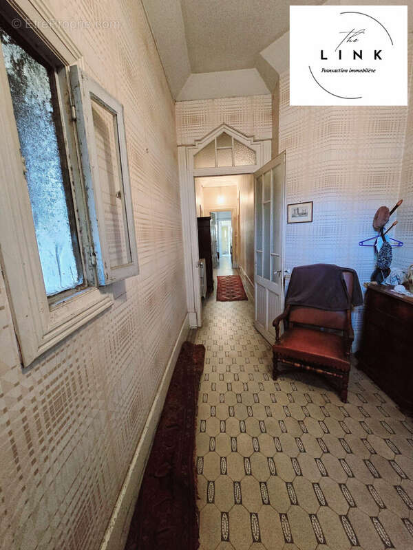 vestibule - couloir rdc - Maison à ARLES