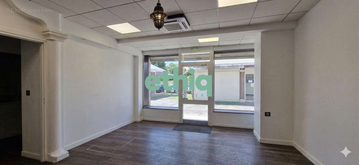 Commerce à SAINTE-ROSE