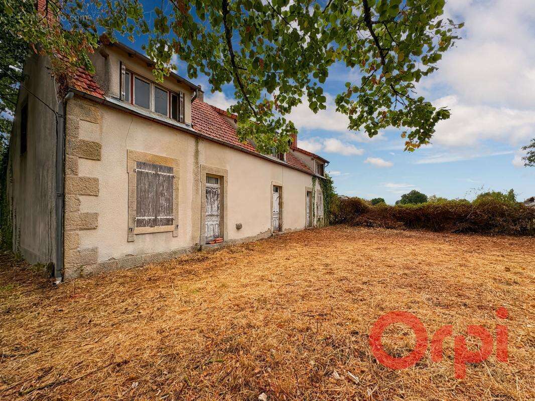 Maison à UZAY-LE-VENON