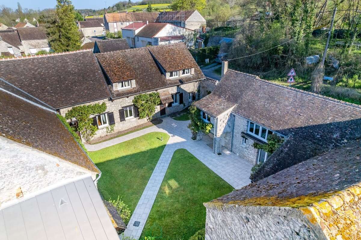 Maison à FONTAINEBLEAU