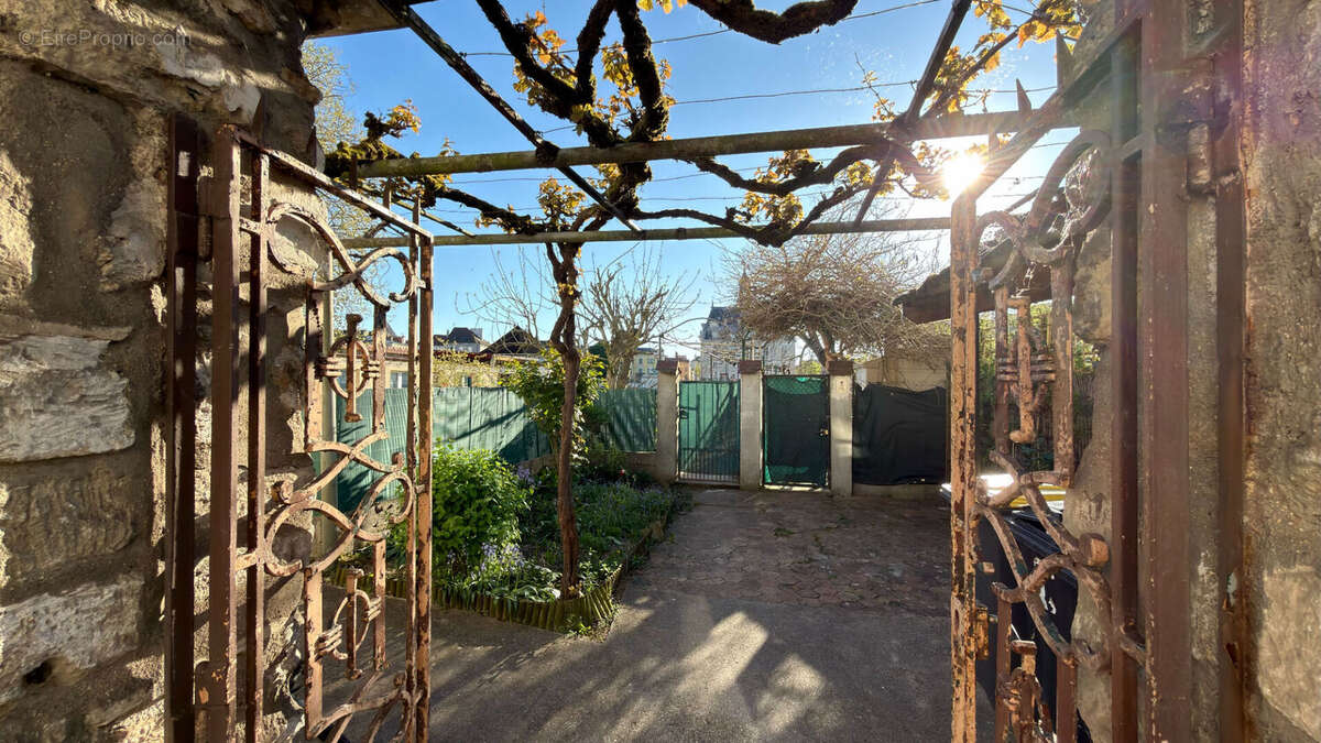 Appartement à CORBEIL-ESSONNES