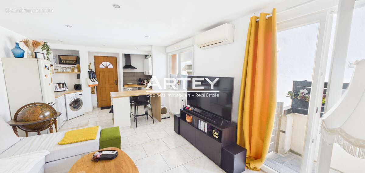 Appartement à CARQUEIRANNE