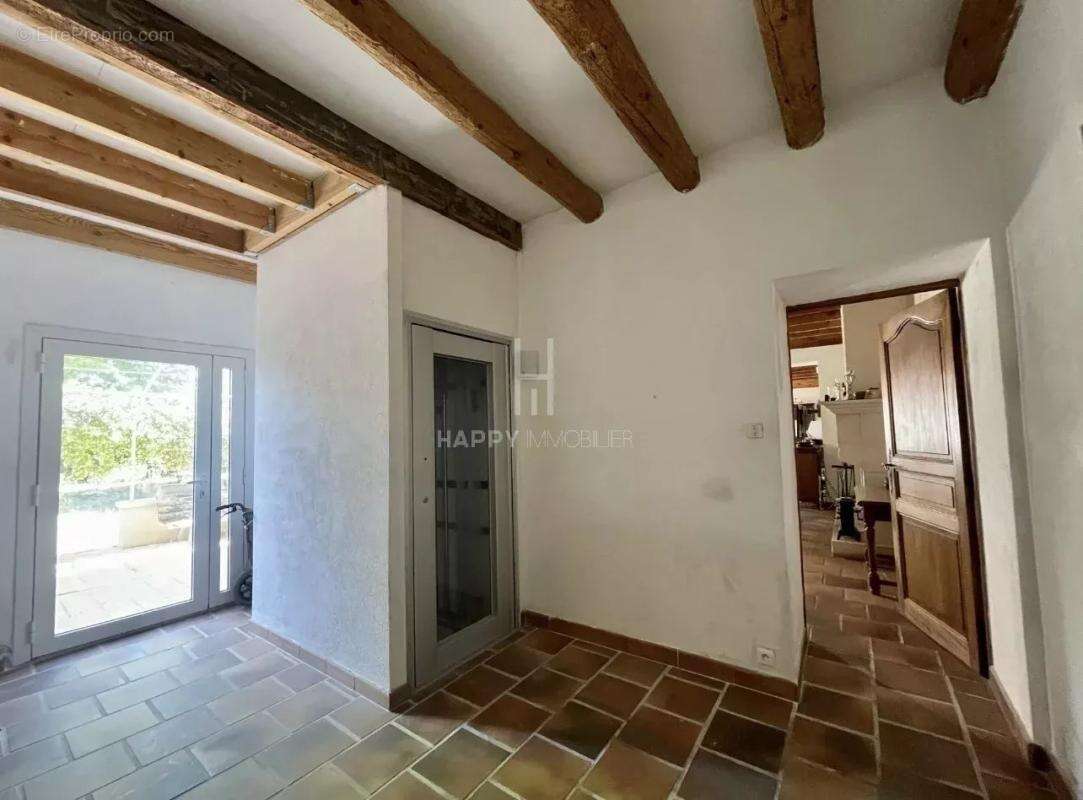 Mas familial sur 8000m2 de terrain à Arles - photo 16