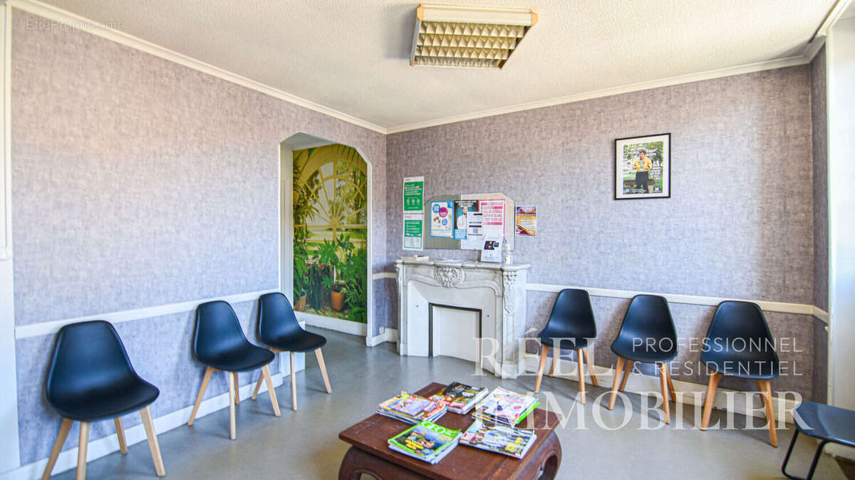Immeuble de rapport au coeur de la basse ville - photo 10