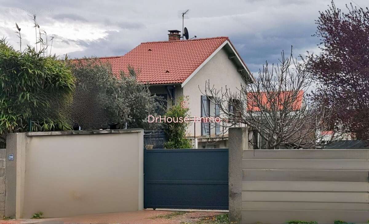 Maison à PONT-DU-CHATEAU