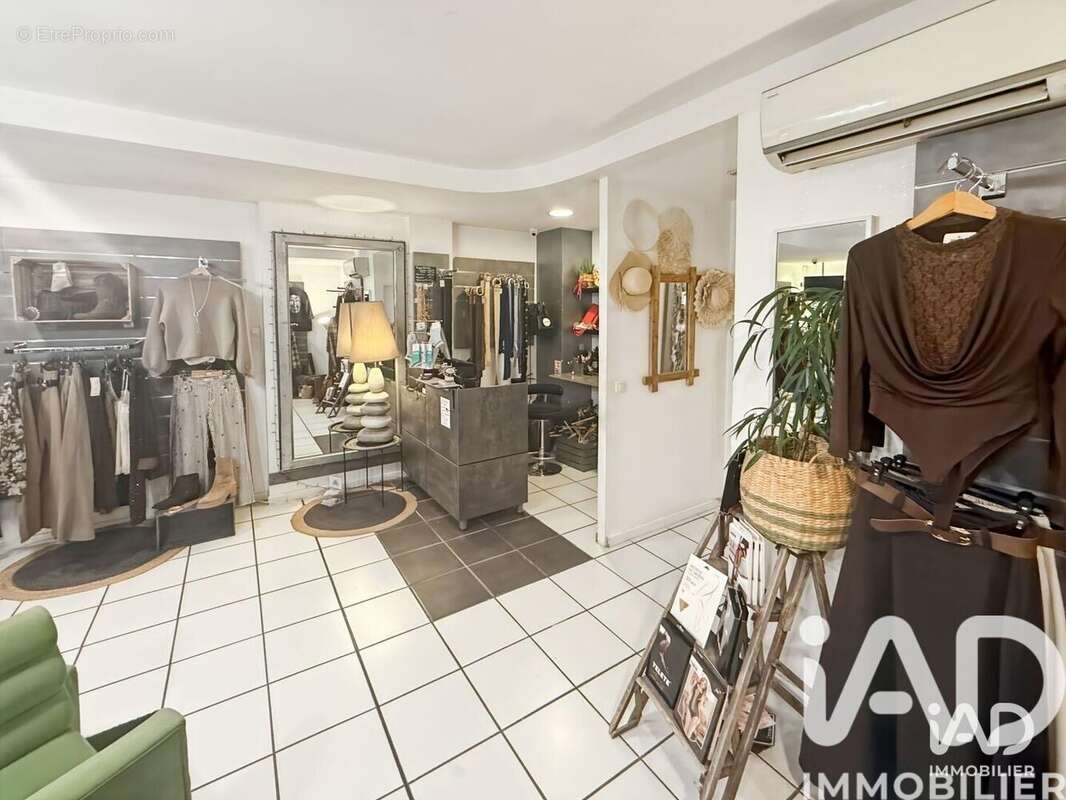 Photo 3 - Commerce à SAINT-MAXIMIN-LA-SAINTE-BAUME