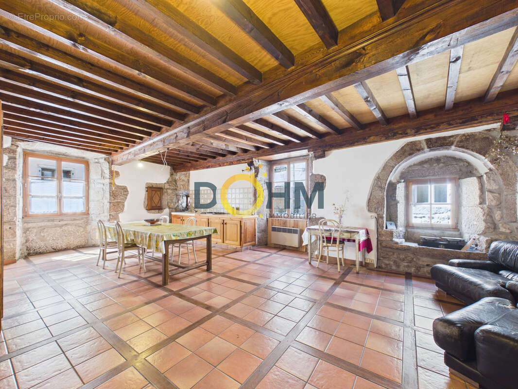Maison à SAUGUES