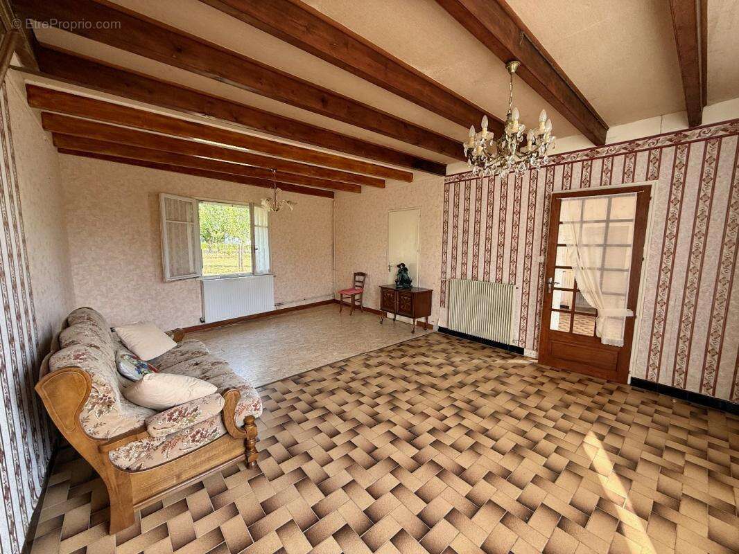 Maison à SAINT-COUTANT