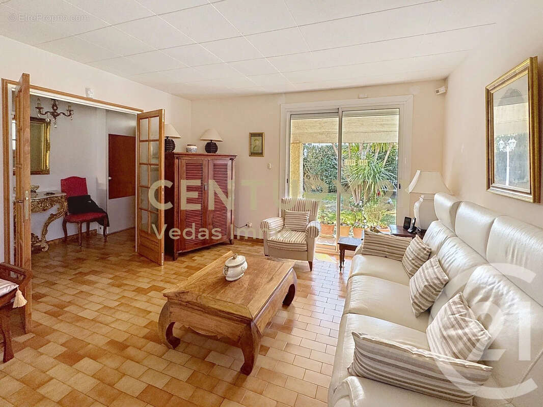 Maison à SAINT-JEAN-DE-VEDAS