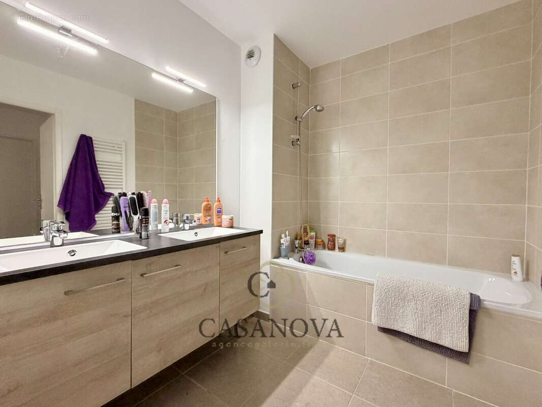 Appartement à CASTELNAU-LE-LEZ