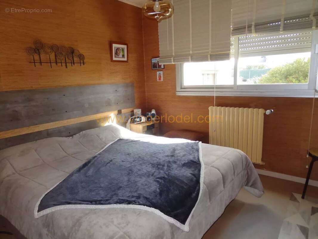 Maison à SAUX-ET-POMAREDE