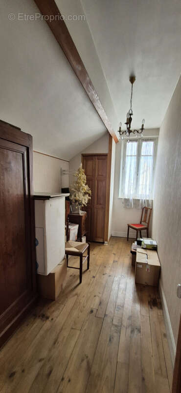 Maison à MONTLUCON