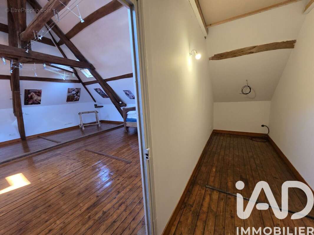Maison 150 m² à Savonnieres  - photo 8